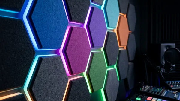 配信映えする「LED付き自作吸音パネル」の作り方！光と音を同時に操る